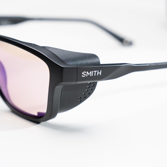 Smith Embark Sunglasses. Matte Black. ChromaPop Glacier copper blue mirror - Picture 7 of 10